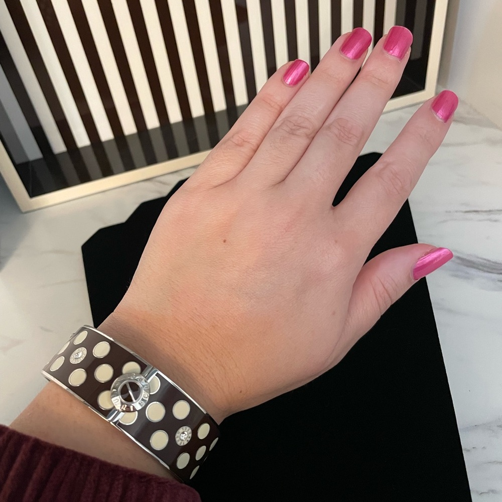 ❎ SOLD ❎ Henri Bendel Hot for Dots Polka Dot Bracelet Bangle - Picture 1 of 3